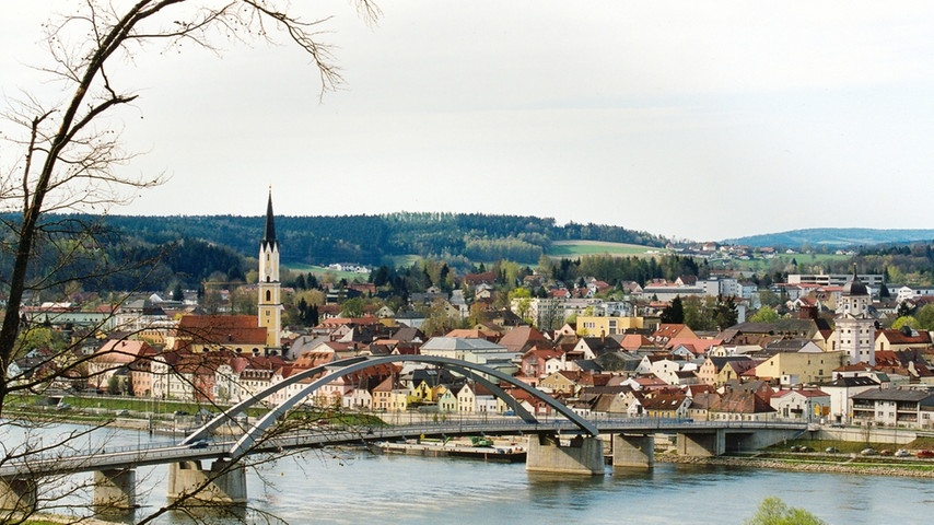 Vilshofen aus der Donau (Alemania) CRUCEROS DANUBIO VILSHOFEN CRUCEROS FLUVIALES DANUBIO DANUBE CRUISES DONAU